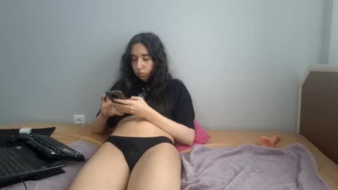 Snapshot of jennalore chatting on February 4, 2025, 12:00 pm JennaLore online show from February 4, 2025, 12:00 pm