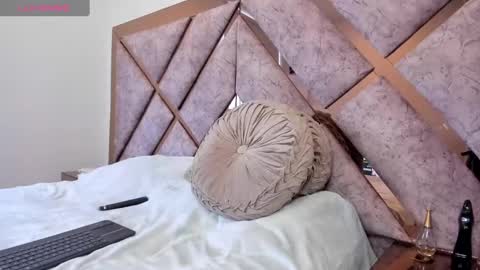 My name is LizzyNice to meet you online show from December 12, 2024, 10:42 pm