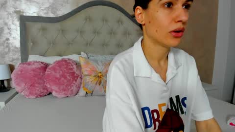 Snapshot of jennamyers chatting on April 3, 2026, 7:01 pm JennaMyers online show from April 3, 2026, 7:01 pm