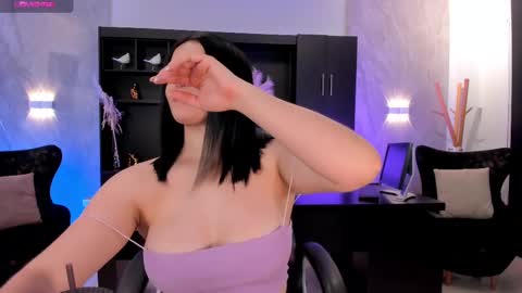 Jenna Olson  online show from March 10, 2025, 9:40 pm