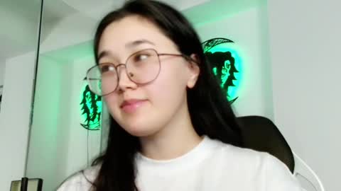 JENNA online show from December 3, 2024, 1:32 pm