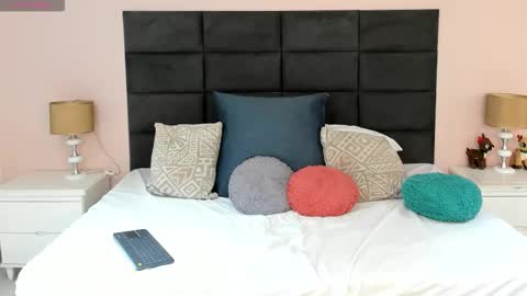 Snapshot of jenner_madison chatting on January 5, 2026, 5:27 pm jenner_madison online show from January 5, 2026, 5:27 pm