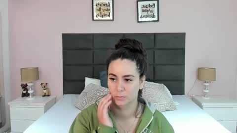 Snapshot of jenner_madison chatting on January 15, 2026, 11:26 am jenner_madison online show from January 15, 2026, 11:26 am