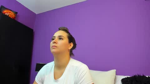 Snapshot of jenner_madison chatting on February 21, 2026, 11:22 am jenner_madison online show from February 21, 2026, 11:22 am