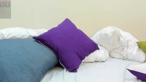 Snapshot of jenner_madison chatting on March 4, 2026, 4:02 pm jenner_madison online show from March 4, 2026, 4:02 pm