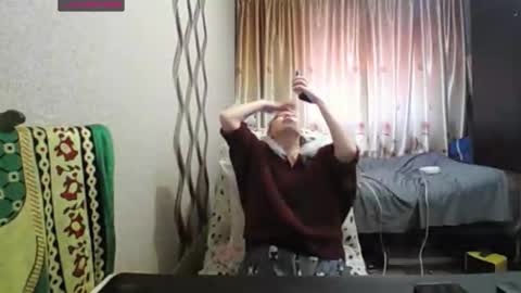 JenniDeep online show from December 15, 2025, 9:35 am