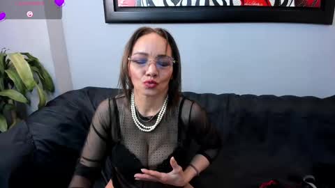 Snapshot of jennierosse chatting on September 19, 2025, 12:06 pm Jennie online show from September 19, 2025, 12:06 pm