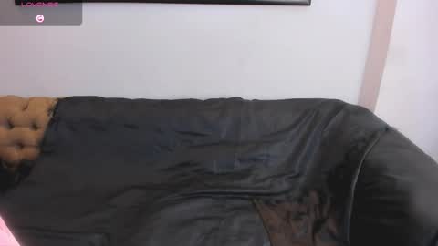 Snapshot of jennierosse chatting on October 7, 2025, 12:13 pm Jennie online show from October 7, 2025, 12:13 pm