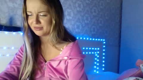 Jennifer online show from January 26, 2025, 6:16 pm