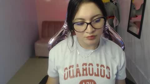 Snapshot of jennifer_ch chatting on November 15, 2025, 5:09 pm Jennifer online show from November 15, 2025, 5:09 pm