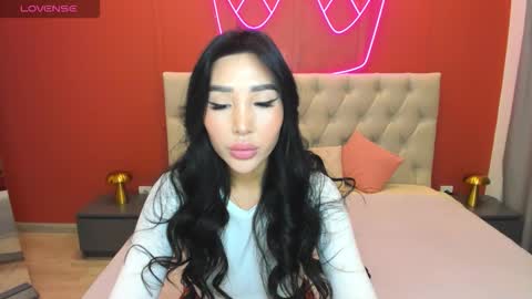 Snapshot of jennifer_munoz chatting on October 1, 2025, 6:19 am Jennifer online show from October 1, 2025, 6:19 am