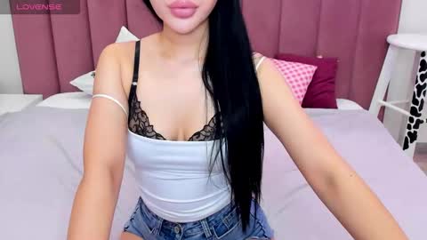 Snapshot of jennifer_munoz chatting on January 16, 2026, 2:04 am Jennifer online show from January 16, 2026, 2:04 am