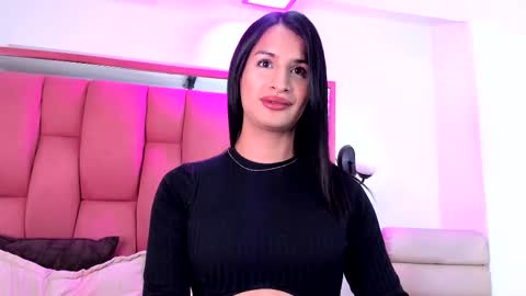 jennifer_t online show from February 11, 2025, 9:56 pm