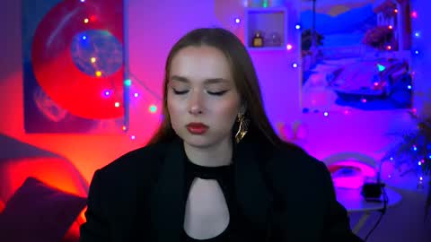 Snapshot of jennifergraces chatting on October 17, 2025, 1:35 pm Jennifer online show from October 17, 2025, 1:35 pm