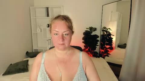 Jennifer online show from June 30, 2026, 9:05 pm