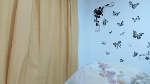 Snapshot of jenniferloveyou chatting on October 3, 2025, 4:37 pm jenniferloveyou online show from October 3, 2025, 4:37 pm