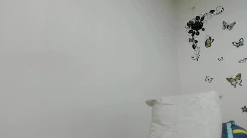 jenniferloveyou online show from April 7, 2026, 4:40 pm