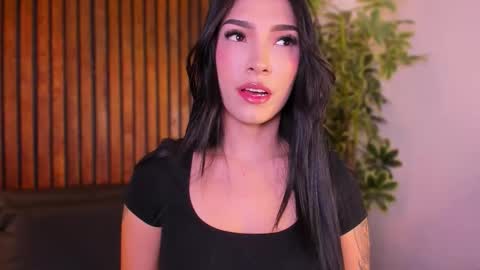     online show from November 12, 2025, 12:38 pm