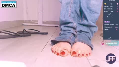 Jenny online show from October 25, 2025, 1:29 pm