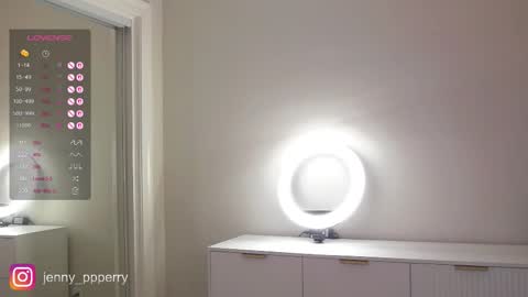 Snapshot of jenny_perry chatting on February 3, 2026, 2:53 am Jenny Instagram jenny ppperry NEXT LIVE TUESDAY online show from February 3, 2026, 2:53 am