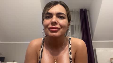 Snapshot of jenny_play1 chatting on February 8, 2025, 12:06 pm Jenny online show from February 8, 2025, 12:06 pm