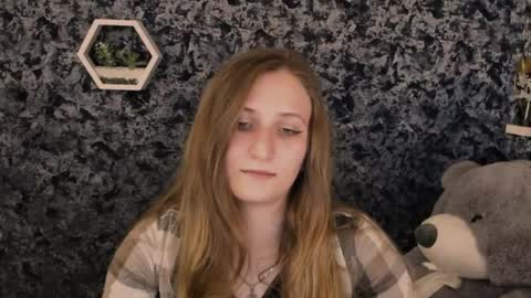 Snapshot of jenny_smille_ chatting on May 20, 2026, 8:20 am jenny_smille_ online show from May 20, 2026, 8:20 am