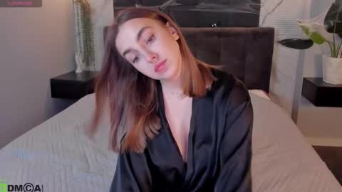 JennyBecker online show from October 30, 2025, 8:49 am