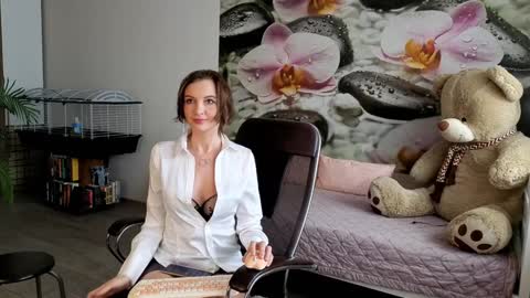 jennycutey online show from January 27, 2025, 3:47 am