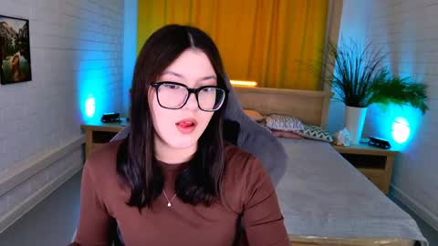 JENNY online show from April 19, 2026, 5:07 am