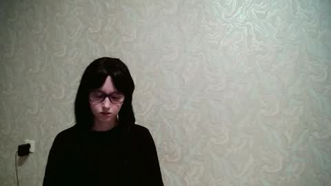 JennyOlset online show from October 23, 2025, 4:56 am