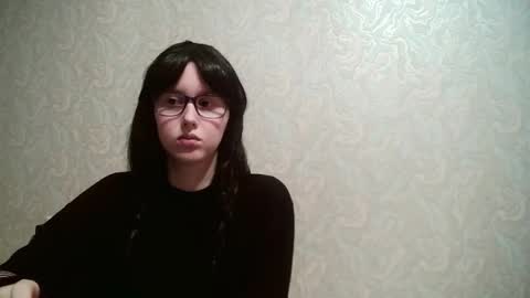 JennyOlset online show from December 22, 2025, 10:56 am