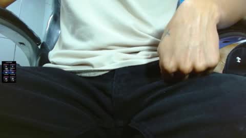 Snapshot of jeremias_1 chatting on October 28, 2025, 1:47 pm JEREMIAS online show from October 28, 2025, 1:47 pm