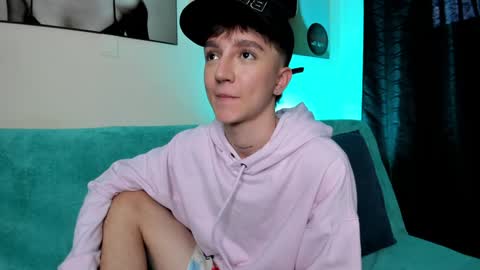 Snapshot of jeremy_salvatore_ chatting on December 4, 2024, 9:57 pm jero independent model online show from December 4, 2024, 9:57 pm