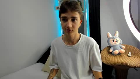 Snapshot of jeremy_salvatore_ chatting on November 12, 2025, 7:42 am jero independent model online show from November 12, 2025, 7:42 am