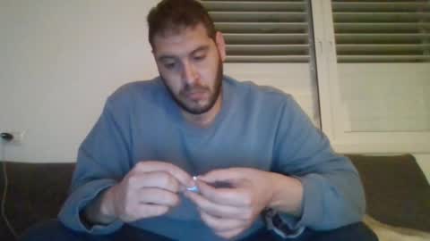 Snapshot of jermi24 chatting on December 24, 2024, 4:08 pm roee online show from December 24, 2024, 4:08 pm