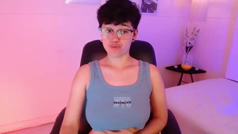 jero harper1 online show from November 4, 2025, 3:11 pm