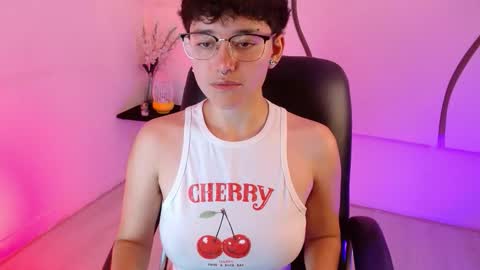 jero harper1 online show from December 5, 2025, 4:14 pm