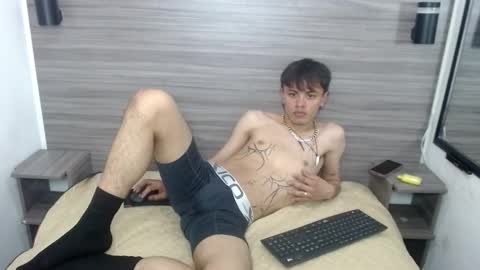 Snapshot of jerom_xx chatting on October 8, 2025, 8:17 pm Jerom xx online show from October 8, 2025, 8:17 pm