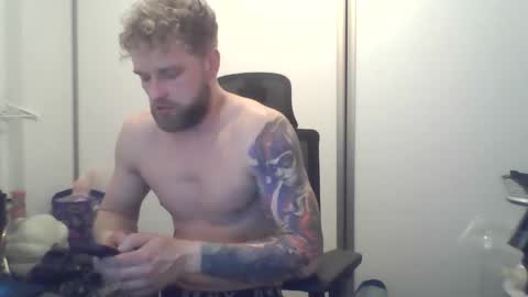 Snapshot of jerryalise chatting on February 8, 2026, 5:00 am jerryalise online show from February 8, 2026, 5:00 am