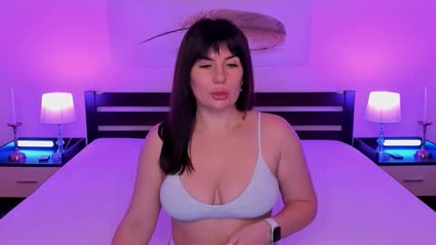 Snapshot of jes_leone chatting on February 1, 2026, 12:42 am JESS online show from February 1, 2026, 12:42 am