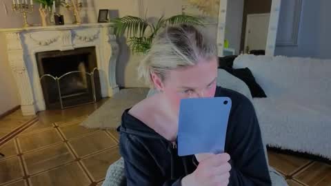 Snapshot of jes_solar chatting on September 15, 2025, 2:17 pm jes_solar online show from September 15, 2025, 2:17 pm