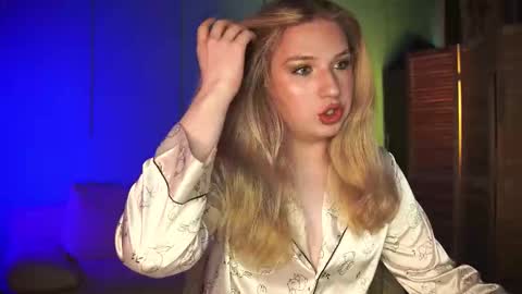 Snapshot of jes_solar chatting on September 21, 2025, 3:13 pm jes_solar online show from September 21, 2025, 3:13 pm