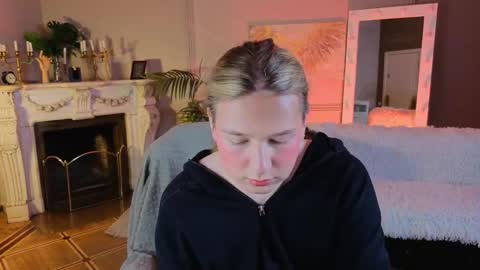 Snapshot of jes_solar chatting on October 3, 2025, 11:07 am jes_solar online show from October 3, 2025, 11:07 am