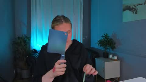 Snapshot of jes_solar chatting on October 15, 2025, 3:12 pm jes_solar online show from October 15, 2025, 3:12 pm