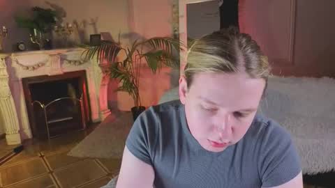 Snapshot of jes_solar chatting on October 26, 2025, 9:31 pm jes_solar online show from October 26, 2025, 9:31 pm