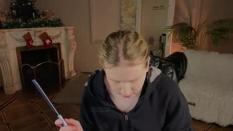 Snapshot of jes_solar chatting on December 21, 2025, 9:44 pm jes_solar online show from December 21, 2025, 9:44 pm