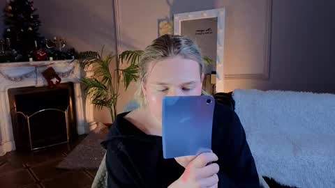 Snapshot of jes_solar chatting on January 10, 2026, 10:03 pm jes_solar online show from January 10, 2026, 10:03 pm