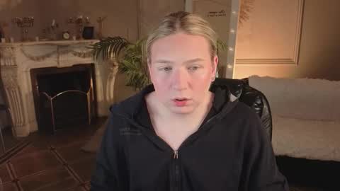 Snapshot of jes_solar chatting on January 14, 2026, 9:20 pm jes_solar online show from January 14, 2026, 9:20 pm