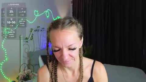 Snapshot of jesica_moon_peachy chatting on October 16, 2025, 1:28 am jesica_moon_peachy online show from October 16, 2025, 1:28 am