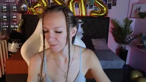 Snapshot of jesica_moon_peachy chatting on December 20, 2025, 1:34 am jesica_moon_peachy online show from December 20, 2025, 1:34 am